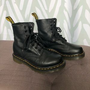 Dr. Martens Pascal